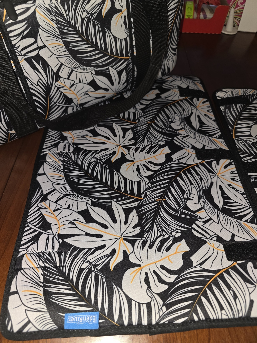 EdenRiver Tropical Leaf Print Tote Bag in Black & White, American Mahjong Bag - Picture 4 of 16